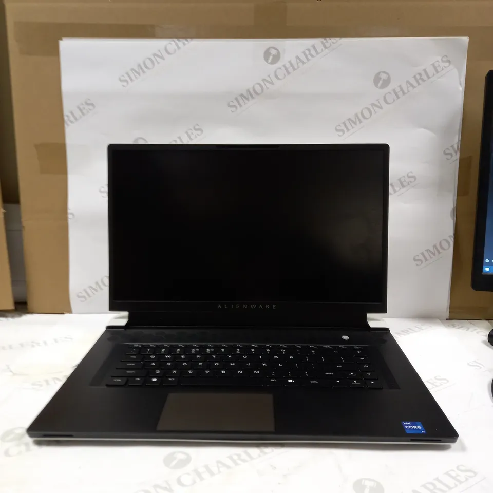 ALIENWARE X17 R1 17.3 INCH FHD (1920 X 1080) GAMING LAPTOP
