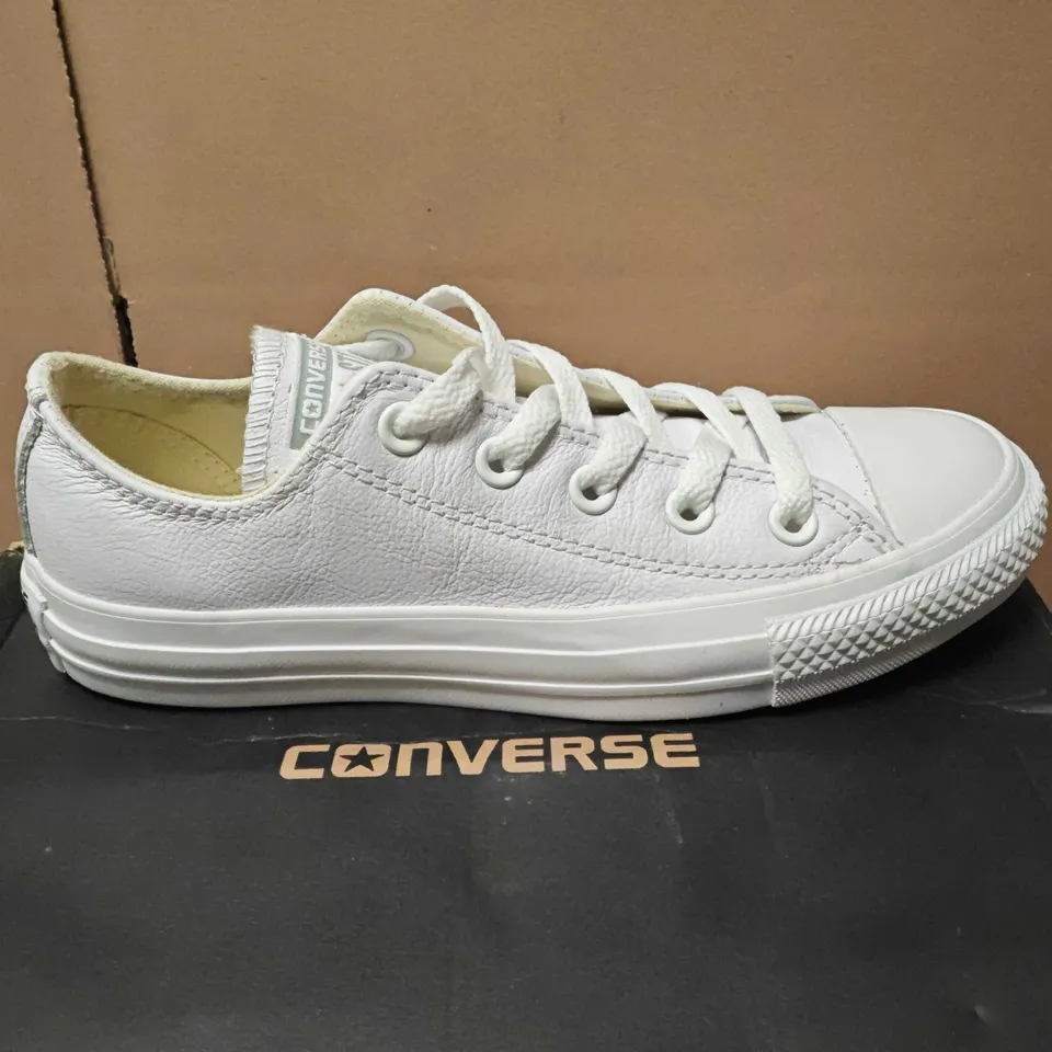 UNBOXED CONVERSE ALL STAR WHITE LOW-TOP CANVAS TRAINERS - UK 3