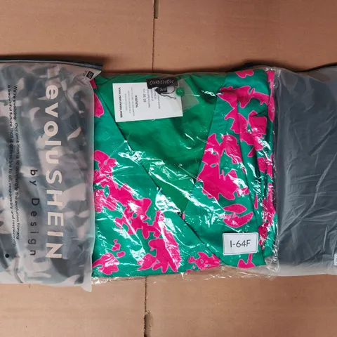 APPROXIMATELY 20 ASSORTED CLOTHING AND FASHION PRODUCTS IN VARIOUS STYLES AND SIZES - COLLECTION ONLY