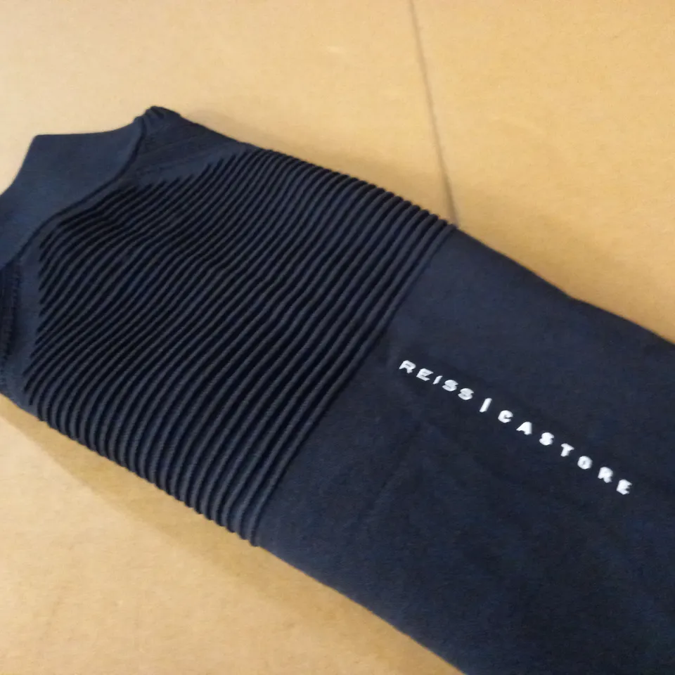 REISS CASTORE HALF ZIPPED RIBBED TOP IN BLACK - M