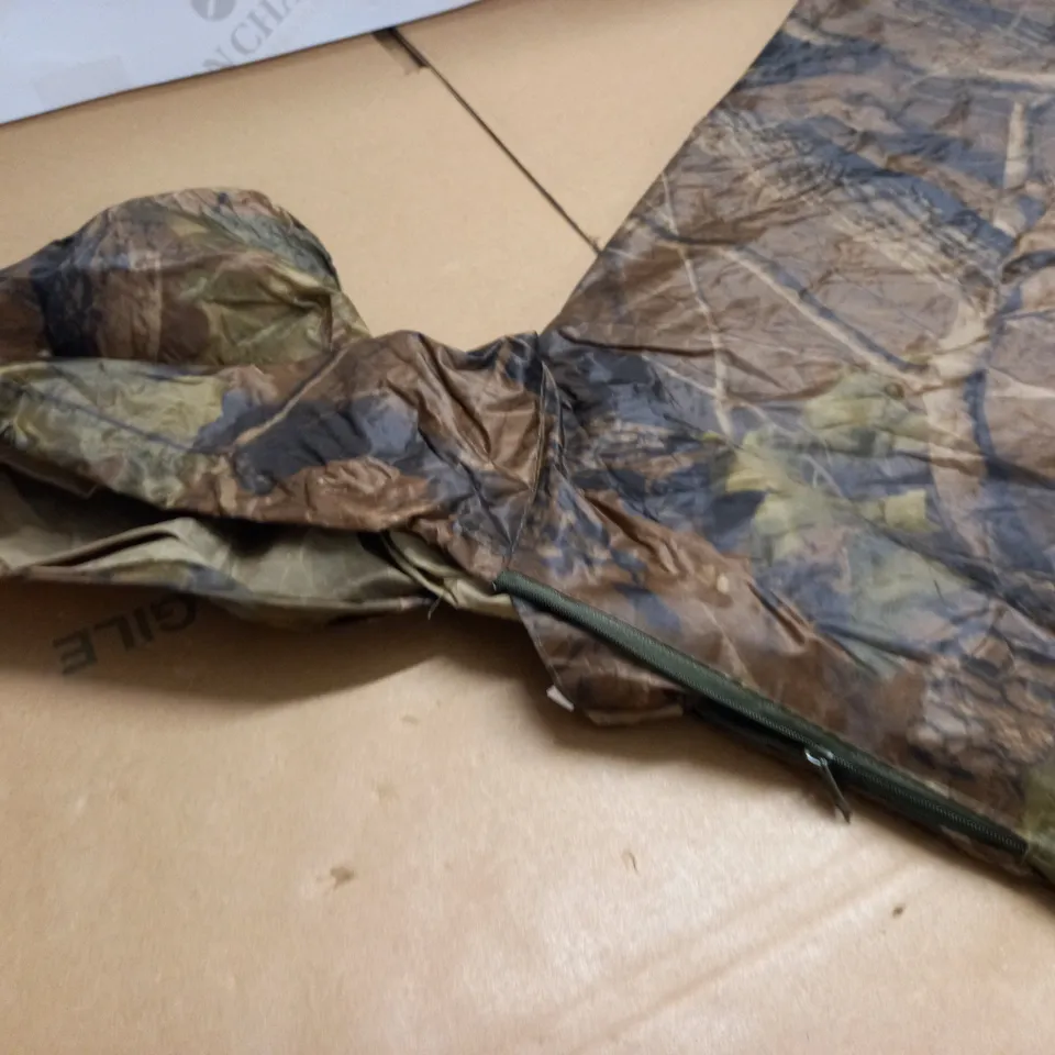 CAMOUFLAGED HOODED OVERSIZED PONCHO
