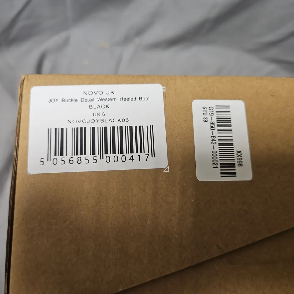 BOXED NOVO UK JOY BUCKLE DETAIL WESTERN HEELED BOOT – BLACK, UK 6