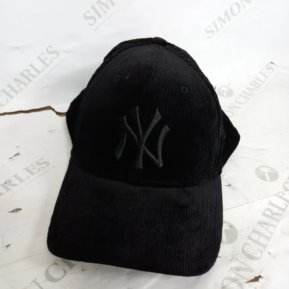 NEW ERA 39 THIRTY BLACK CAP