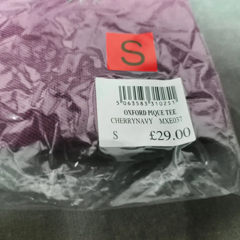 CREW CLOTHING COMPANY OXFORD PIQUE TEE – CHERRY NAVY, UK SIZE S