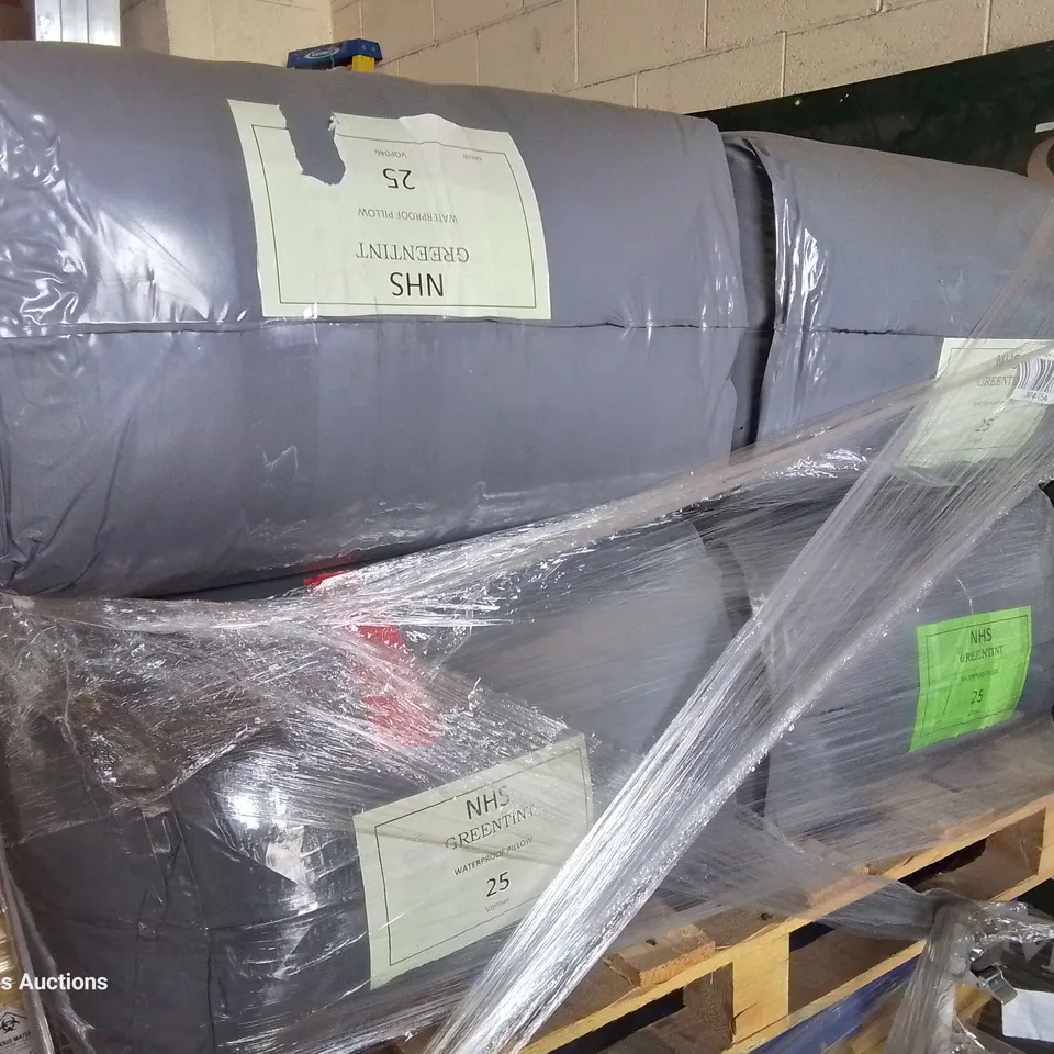 PALLET CONTAINING 4 BALES EACH CONTAINING 25 WATERPROOF PILLOWS