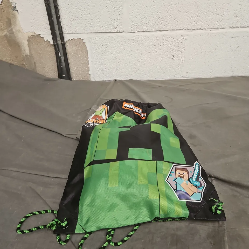 2 PAIRS OF MINECRAFT SHORTS WITH CARRY BAG - SIZE 14-15YRS 