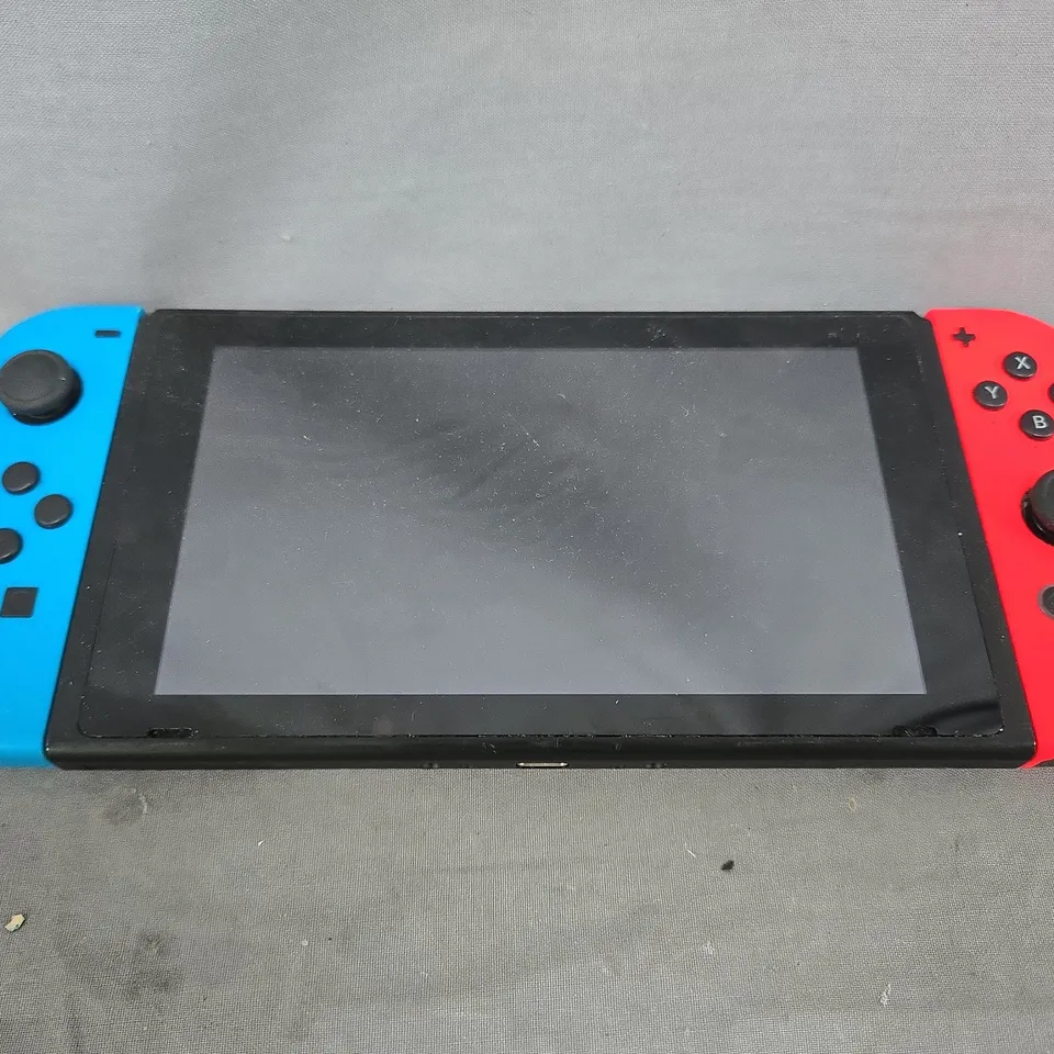 NINTENDO SWITCH GAMES CONSOLE HAC-001(-01)