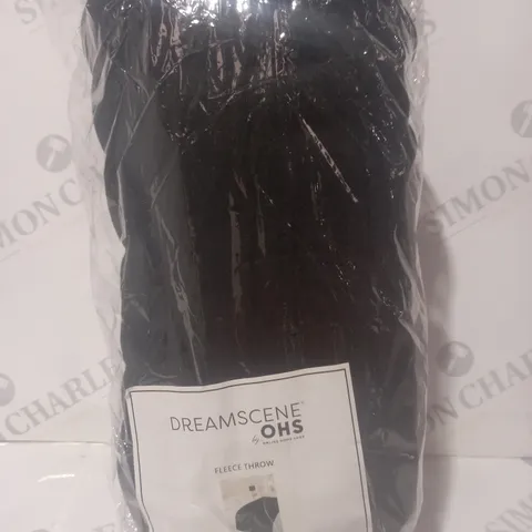 DREAMSCENE BY OHS FLEECE THROW IN BLACK