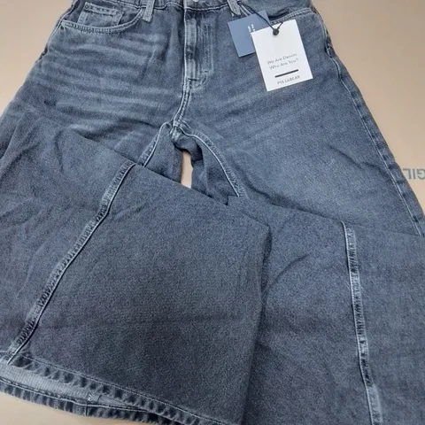 PULL AND BEAR EXTRA FLARED DENIM JEANS IN WASHED BLACK - EUR 38