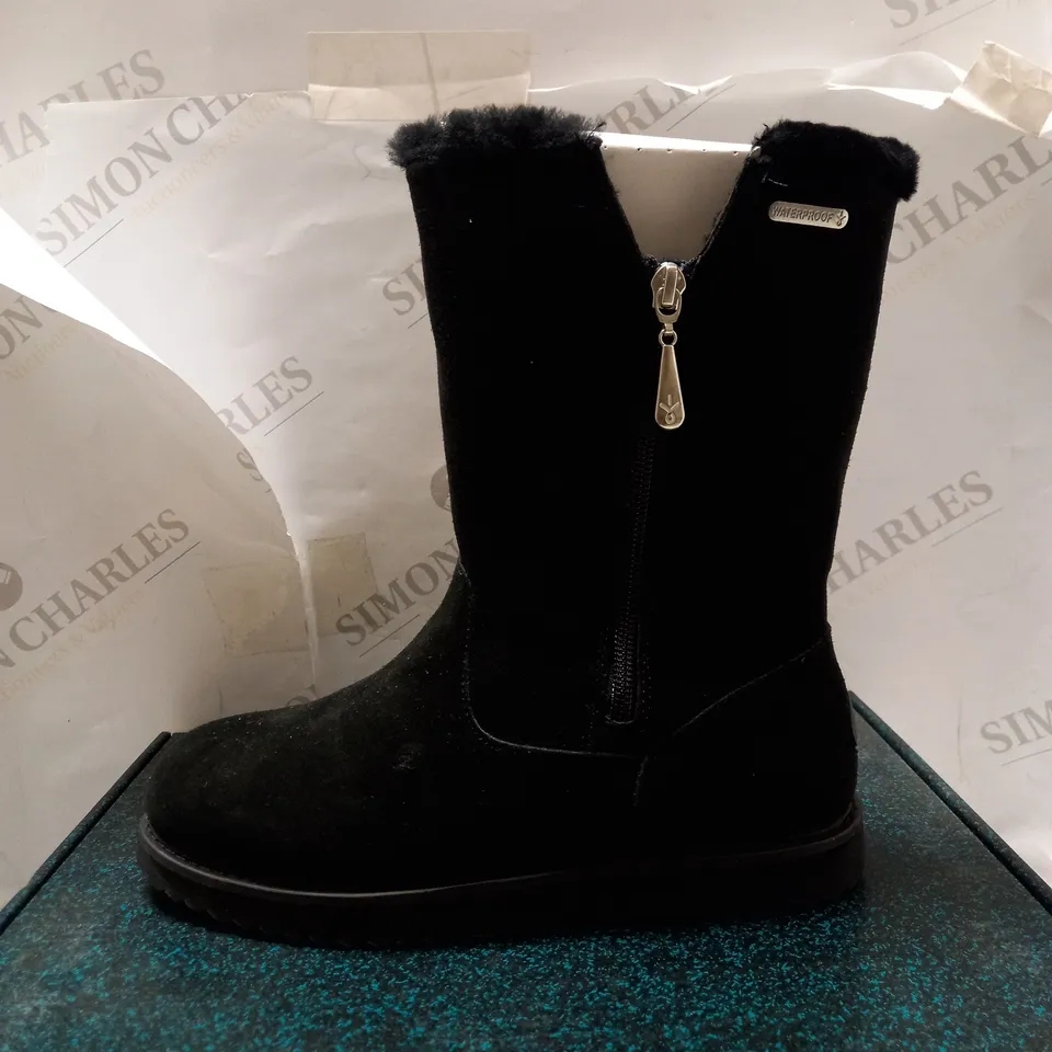 EMU AUSTRAILIA BLACK GRAVELLY BOOTS - SIZE 4