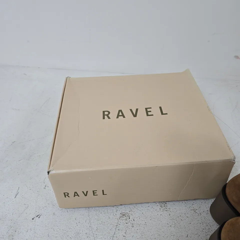 RAVEL NABURN TAN SUEDE BOOTS WITH SHEARLING, UK 4 (EU 37)