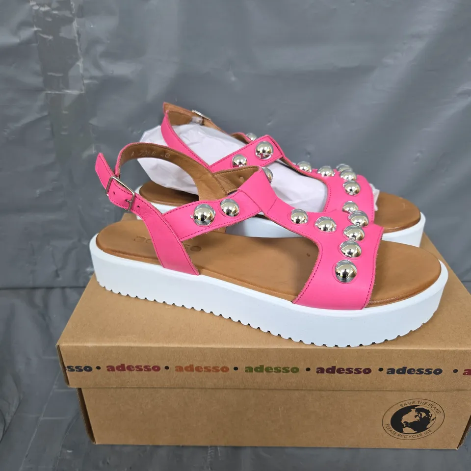 BOXED PAIR OF ADESSO OPEN TOE STRAPPY SHOES IN PINK - SIZE 40