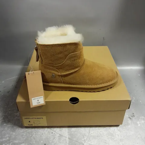 BOXED PAIR OF FENLAND SHEEPSKIN ENGLAND LADIES LOTTIE BOOTS IN TAN SIZE UK 4