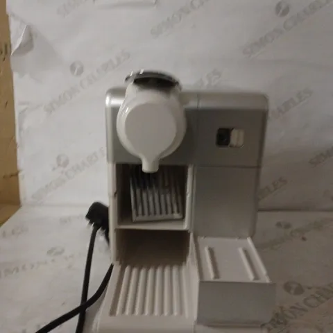 DELONGHI NESPRESSO MACHINE