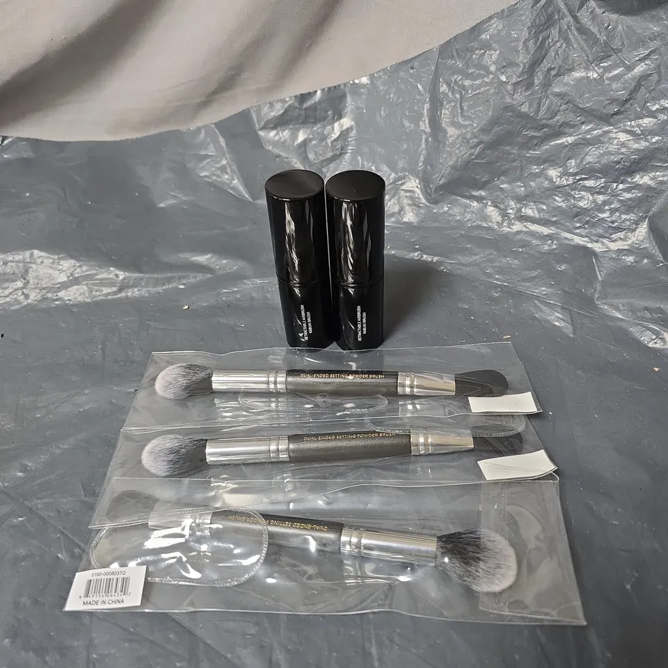 LAURA GELLER 5 BRUSH SET TO INCLUDE RETRACTABLE AIRBRUSH KABUKI BRUSH