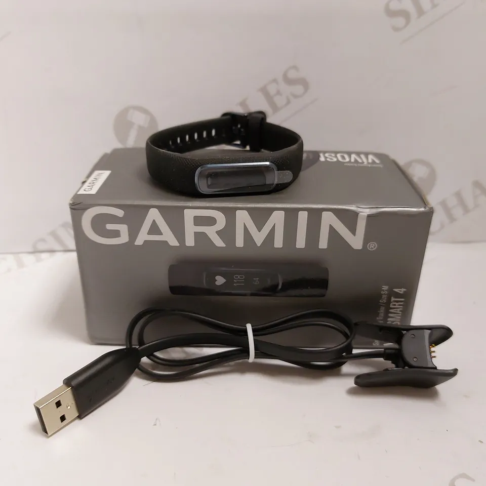 BOXED GARMIN VIVOSMART 4 WATCH - SIZE S/M