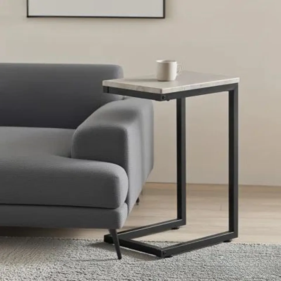 BOXED MONARDA SIDE TABLE