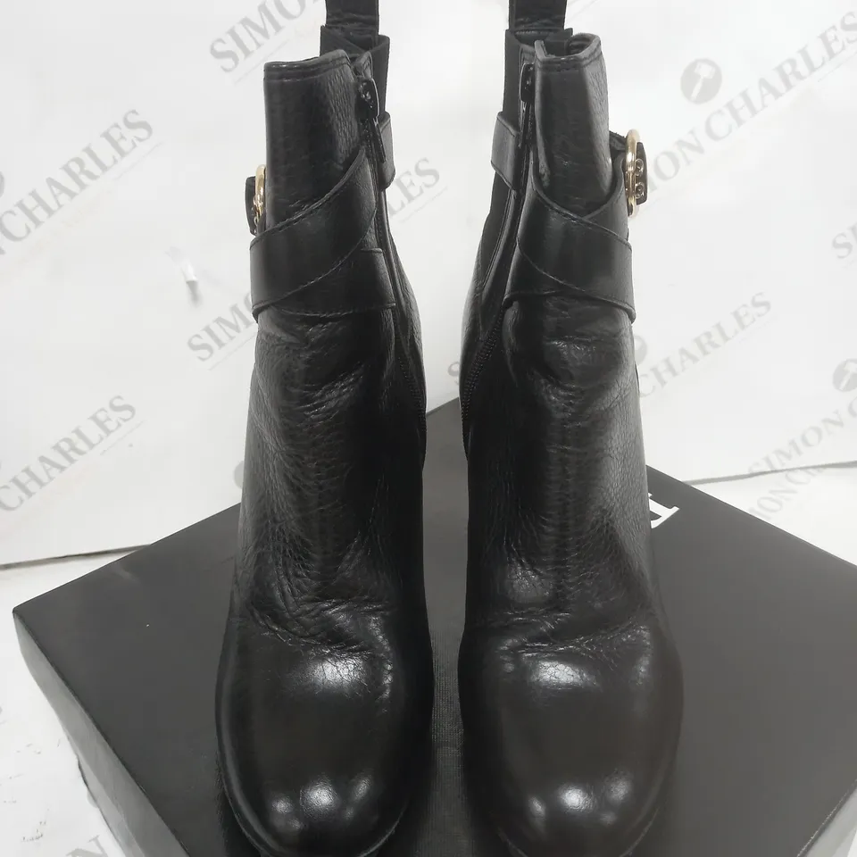 DUNE LONDON BLACK LEATHER ELASTICATED BUKLE HEEL BOOT SIZE 7