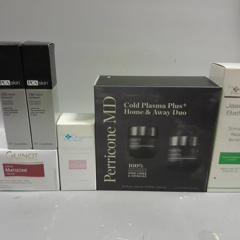 APPROXIMATELY 20 ASSORTED HEALTH AND BEAUTY ITEMS TO INCLUDE THE ORGANIC PHARMACY, PCA SKIN AND GUINOT