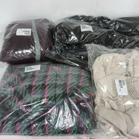 APPROXIMATELY 12 ASSORTED CLOTHING ITEMS IN VARIOUS SIZES, COLOURS & STYLES TO INCLUDE BRANDS SUCH AS HELENE BERMAN, COZEE HOME, D&CO, ETC - COLLECTION ONLY