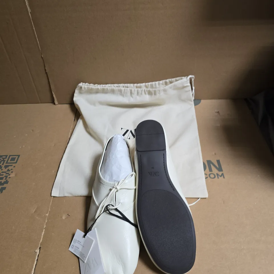 ZARA WHITE WOMEN'S SHOES – EUR SIZE 39