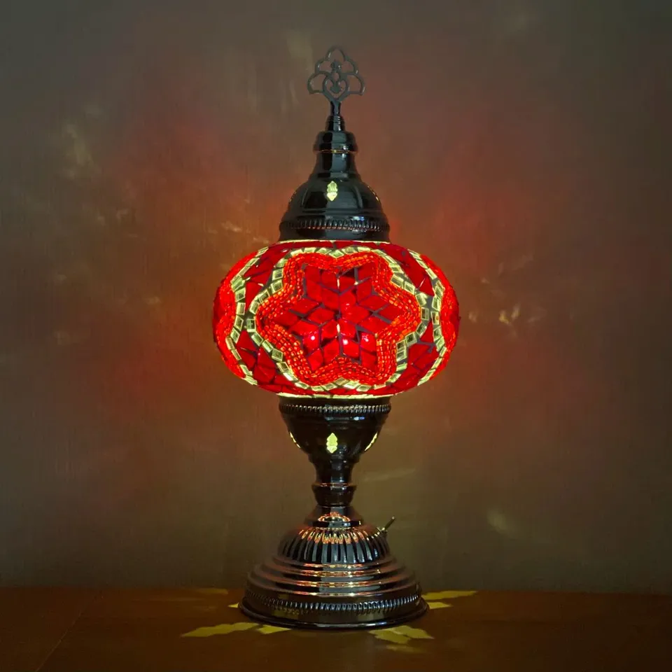 BOXED KEENAN METAL LAMP