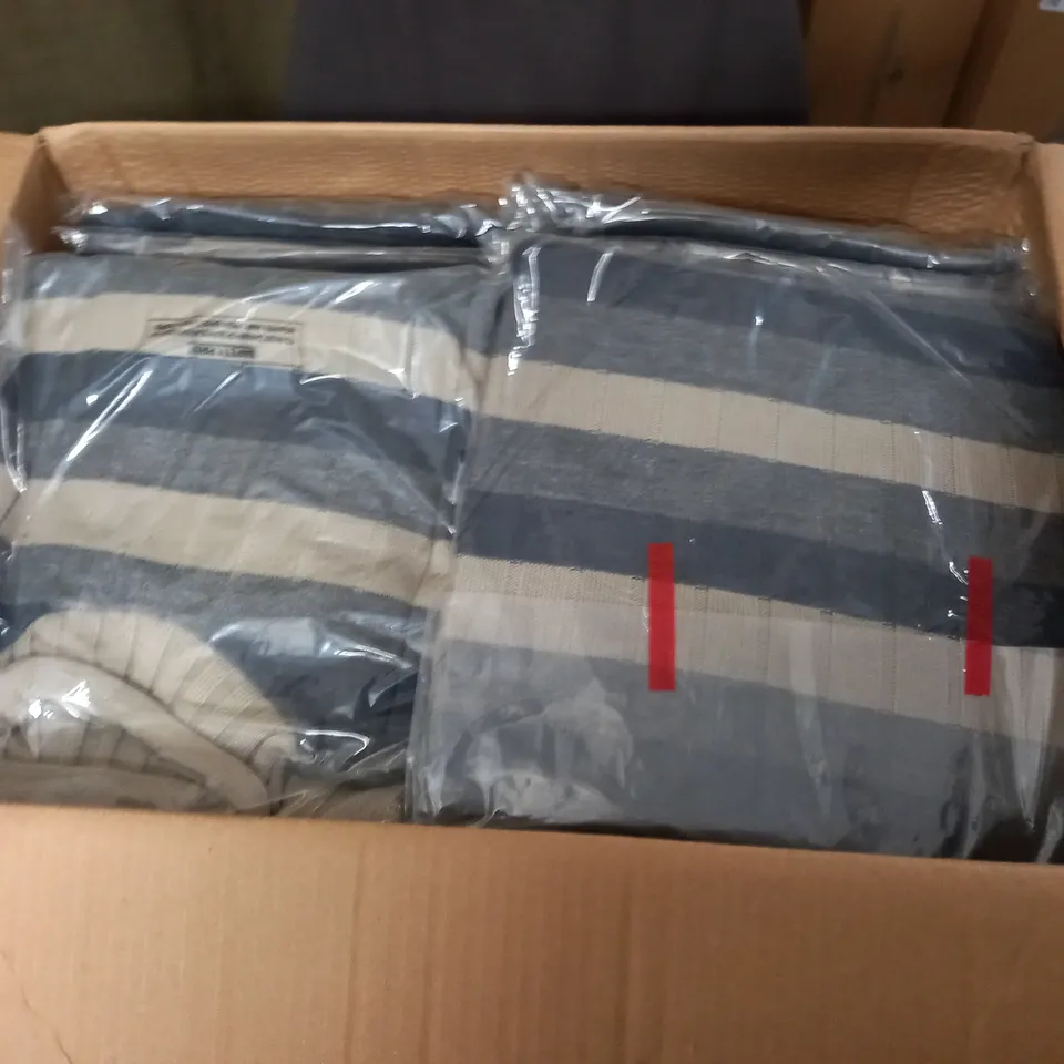 LOT OF APPROXIMATELY 30 AS NEW ROLL NECK JUMPERS - SIZE UNSPECIFIED