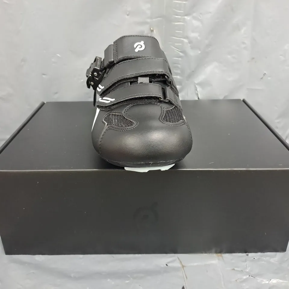 BOXED PAIR OF PELOTON CYCLING SHOES IN BLACK/WHITE/RED SIZE EU 40