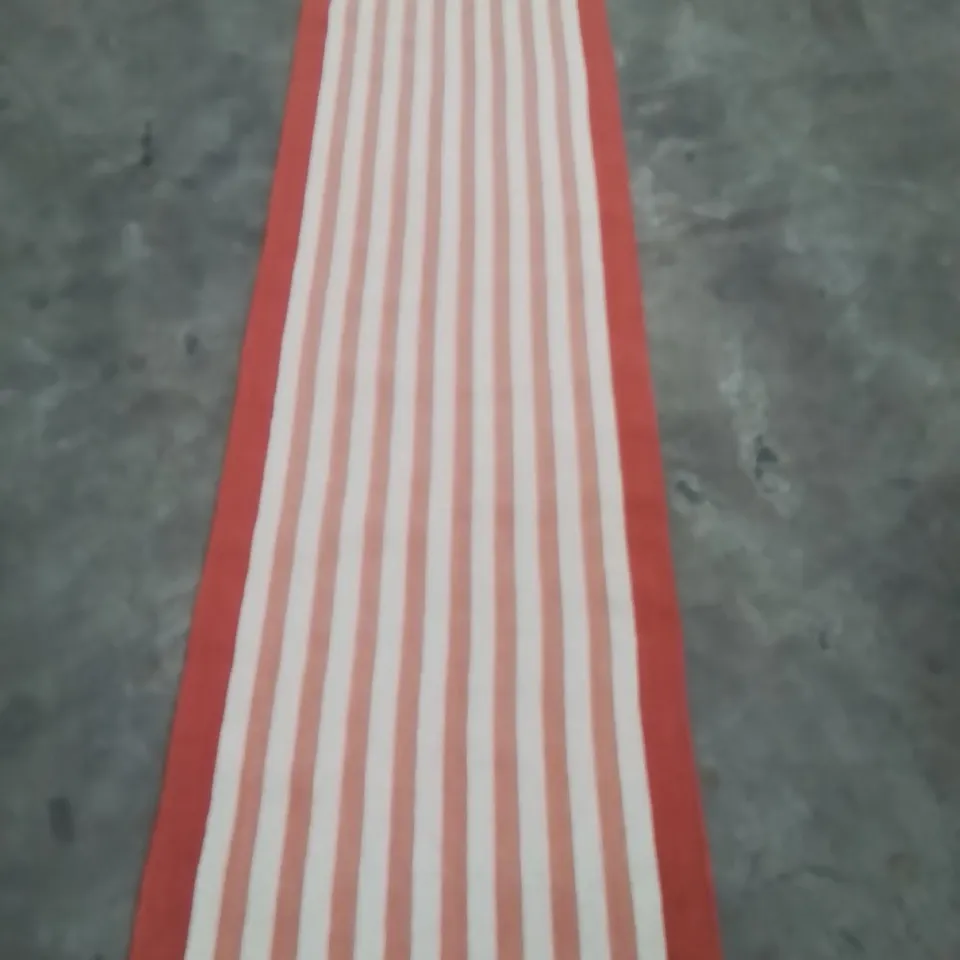 QUALITY DESIGNER AREA RUG - APPROXIMATELY 240X60CM