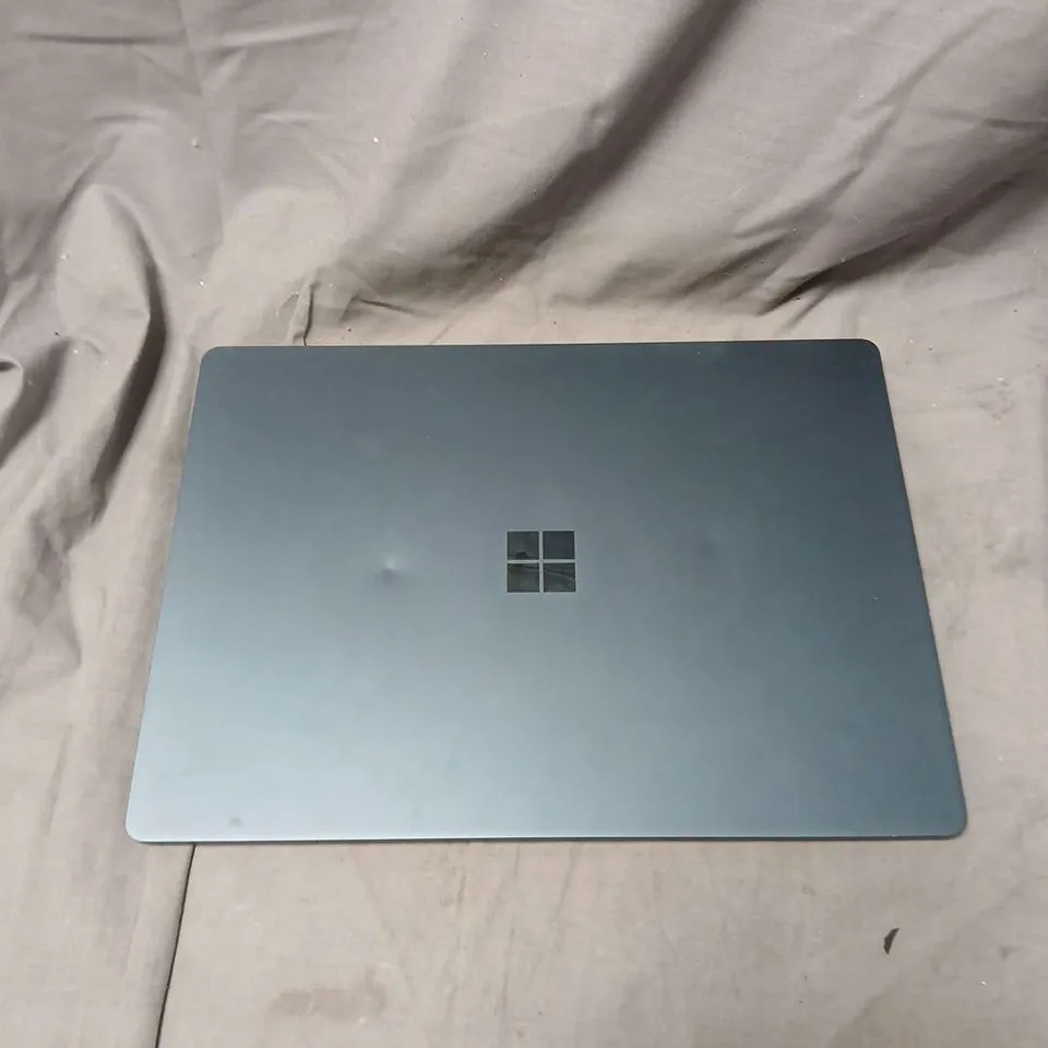 MICROSOFT SURFACE 1769 LAPTOP – BLUE/GREY, CRACKED DISPLAY