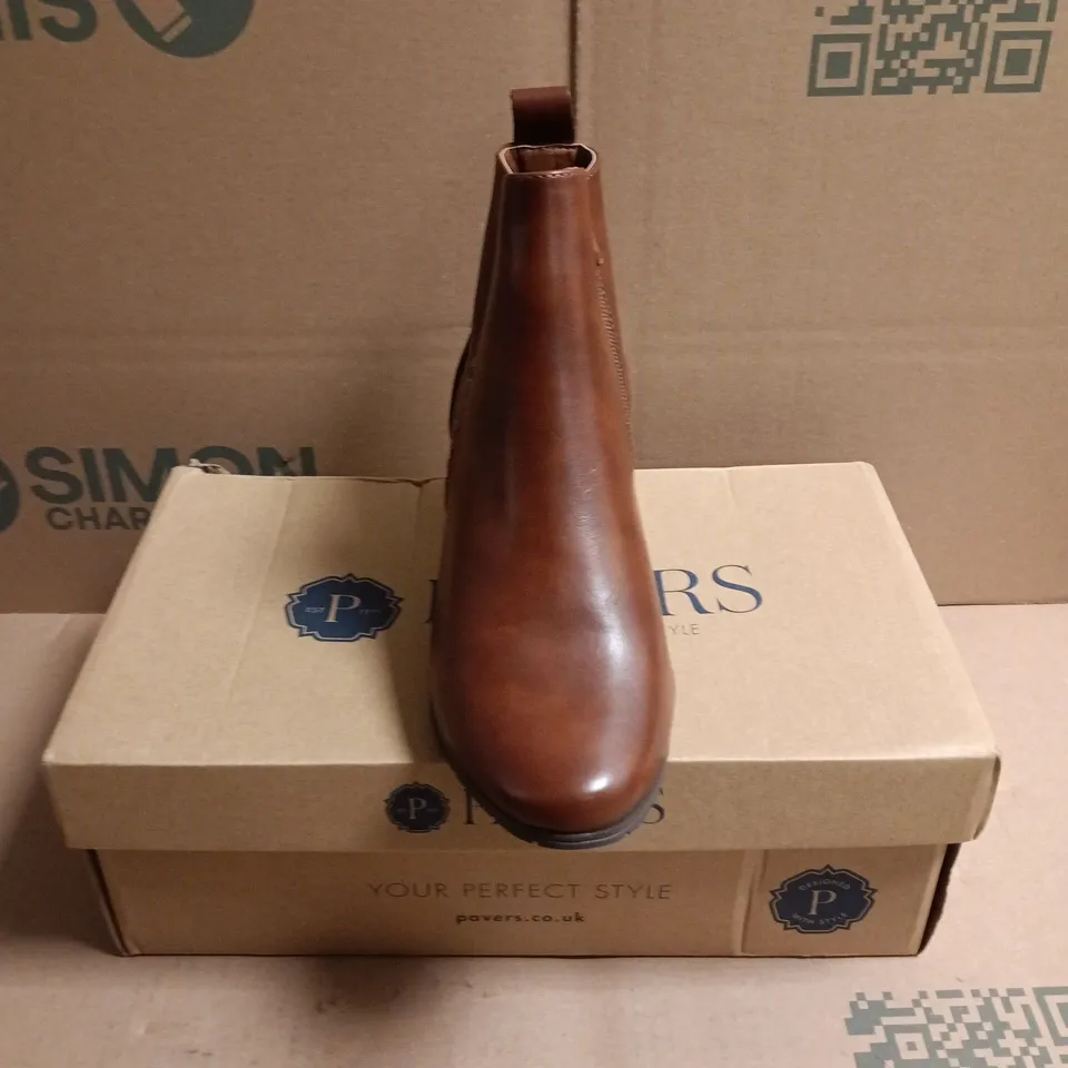 BOXED PAIR OF PAVERS ANKLE BOOTS - 5