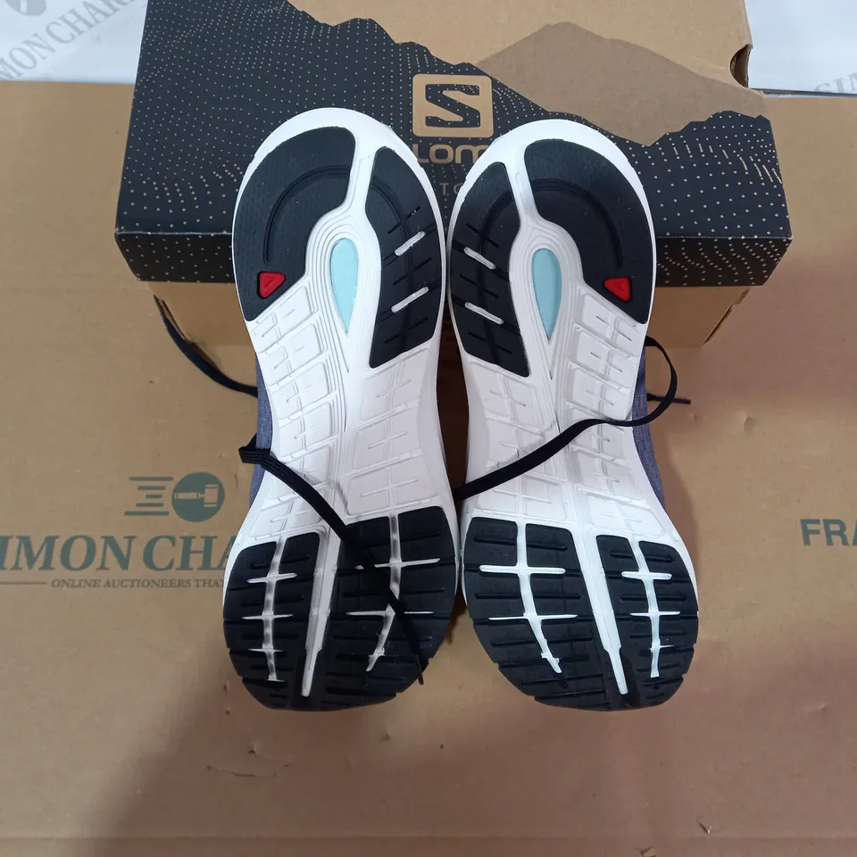 BOXED PAIR OF SALOMON TRAINERS SIZE 8
