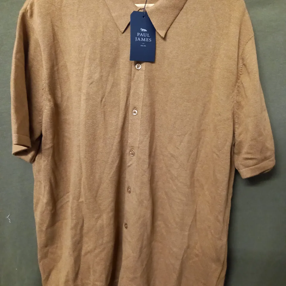 PAUL JAMES 100% COTTON BUTTON THROUGH POLO IN BROWN - XL