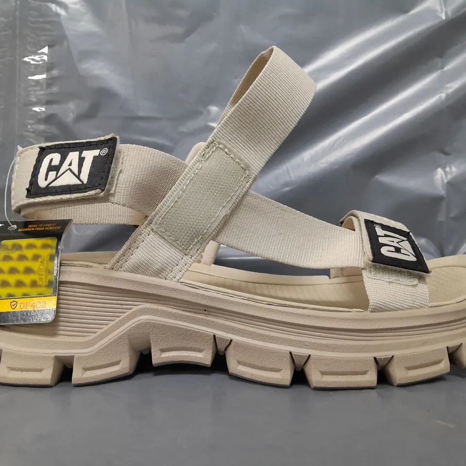 BOXED PAIR OF CATERPILLAR OPEN TOE LOW WEDGE SANDALS IN BEIGE EU SIZE 40