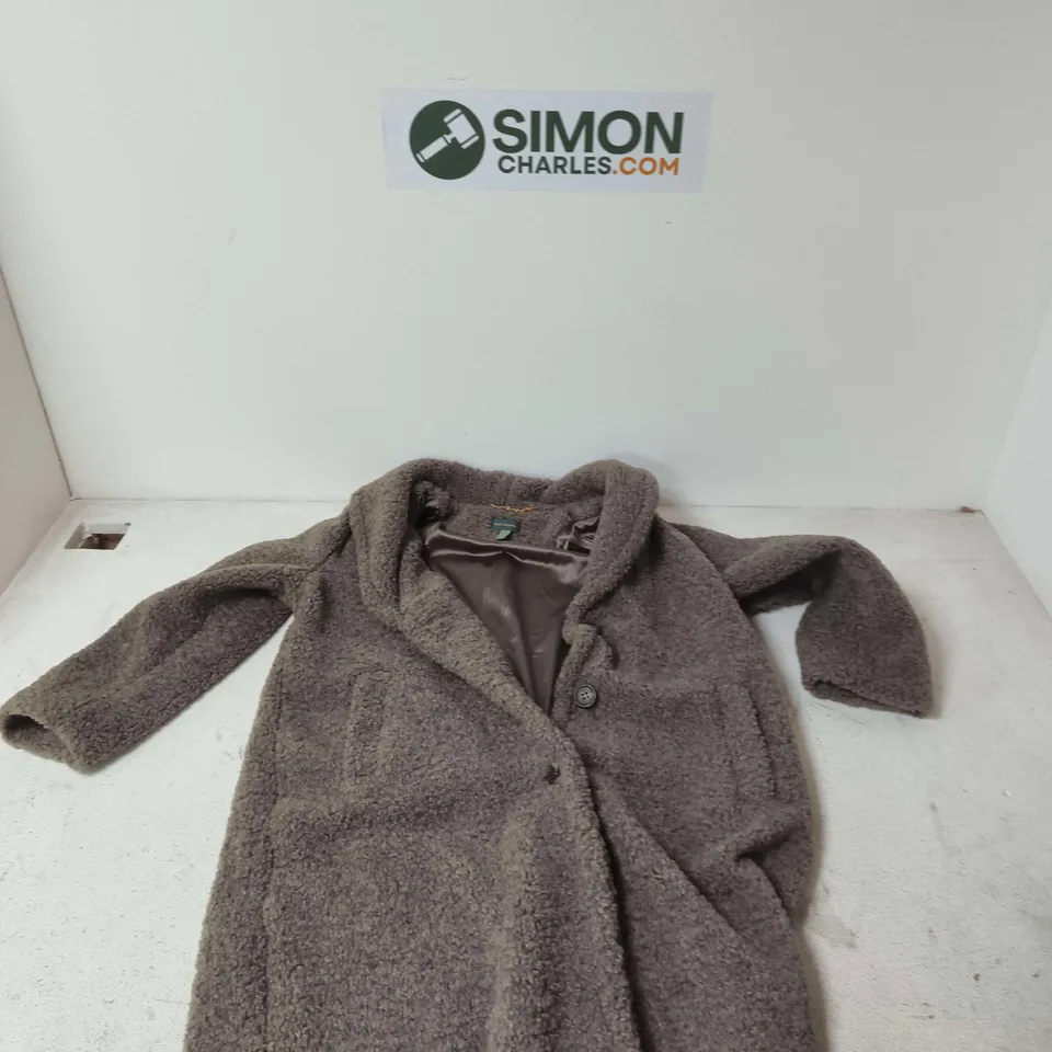 RUTH LANGFORD GREY TEDDY FLEECE COAT – UK 10 (US 6) – MADE IN CHINA
