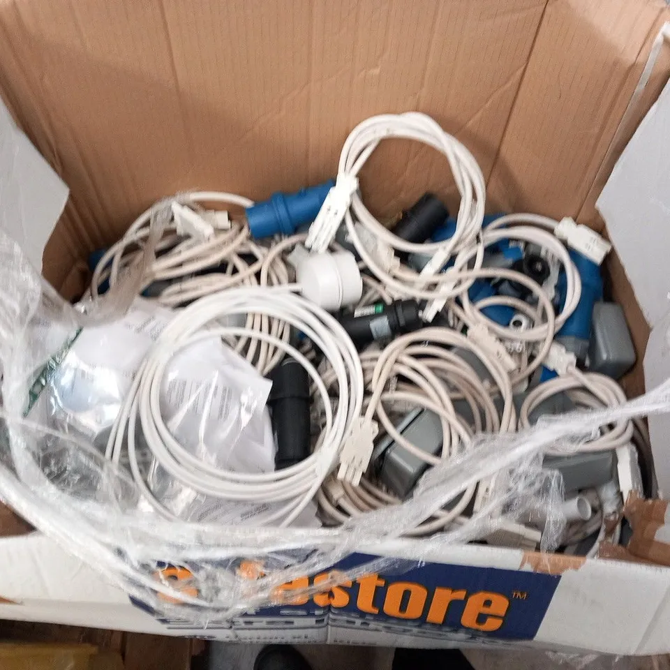 LARGE QUANTITY OF ASSORTED VENTING AND ELECTRICAL CABLES