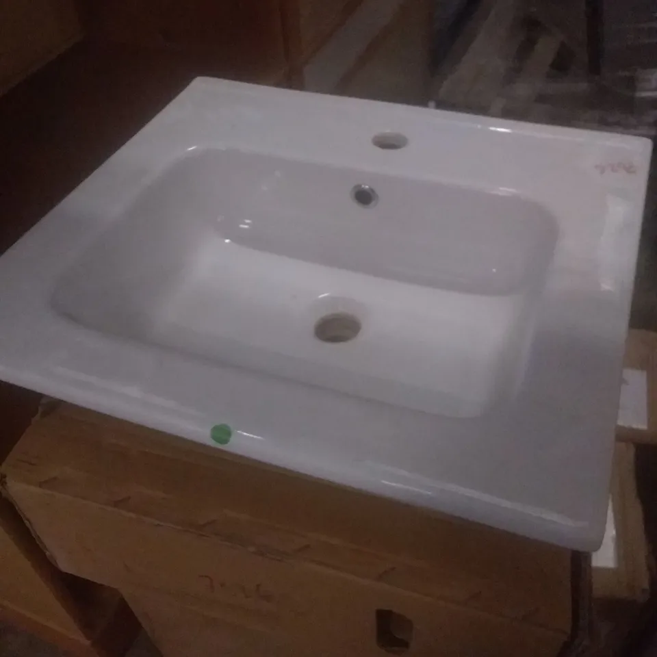 X4 ASSORTED CERAMIC SINK BASINS