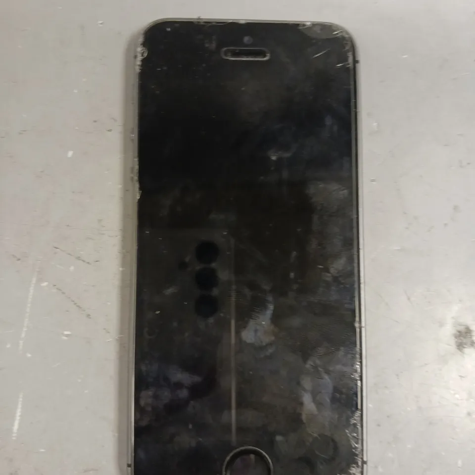 APPLE IPHONE 5S SMARTPHONE 