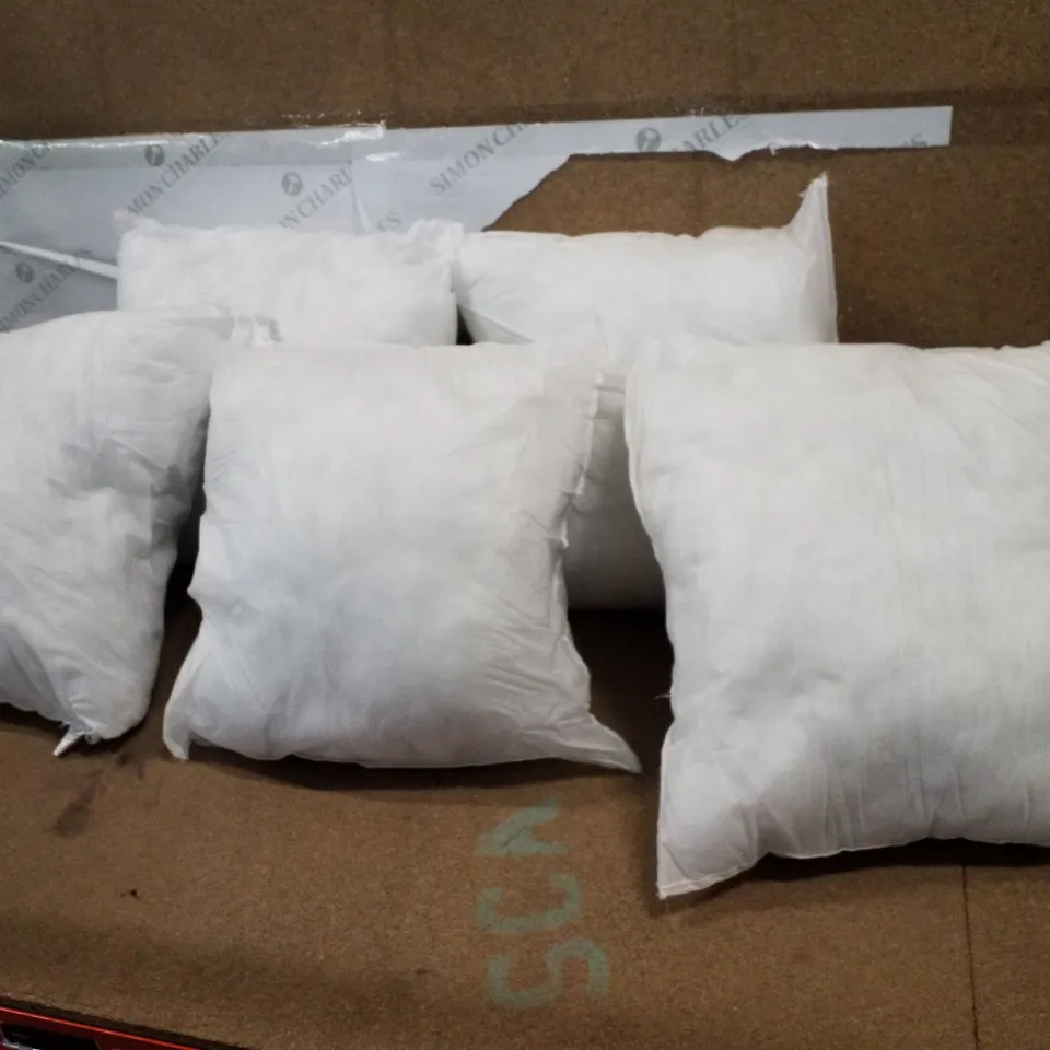 LOT OF 5 SQUARE THROW CUSHIONS WITH FILLING 