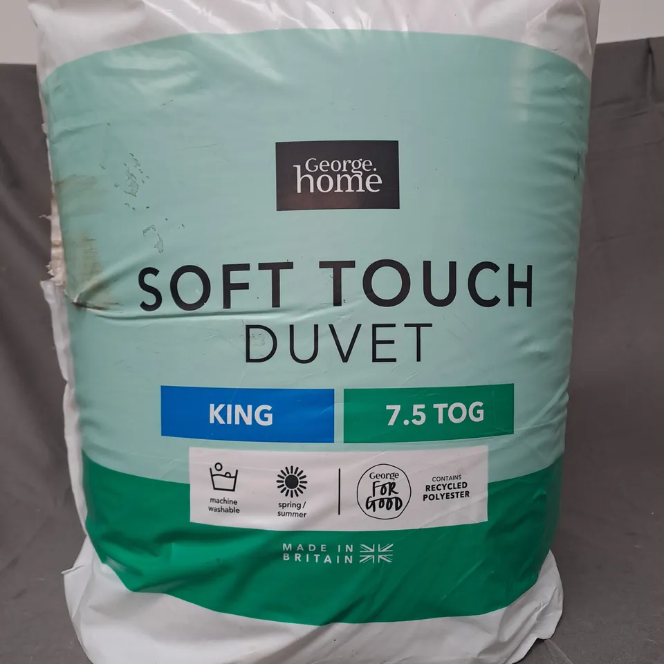 SOFT TOUCH 7.5 TOG KING SIZE DUVET