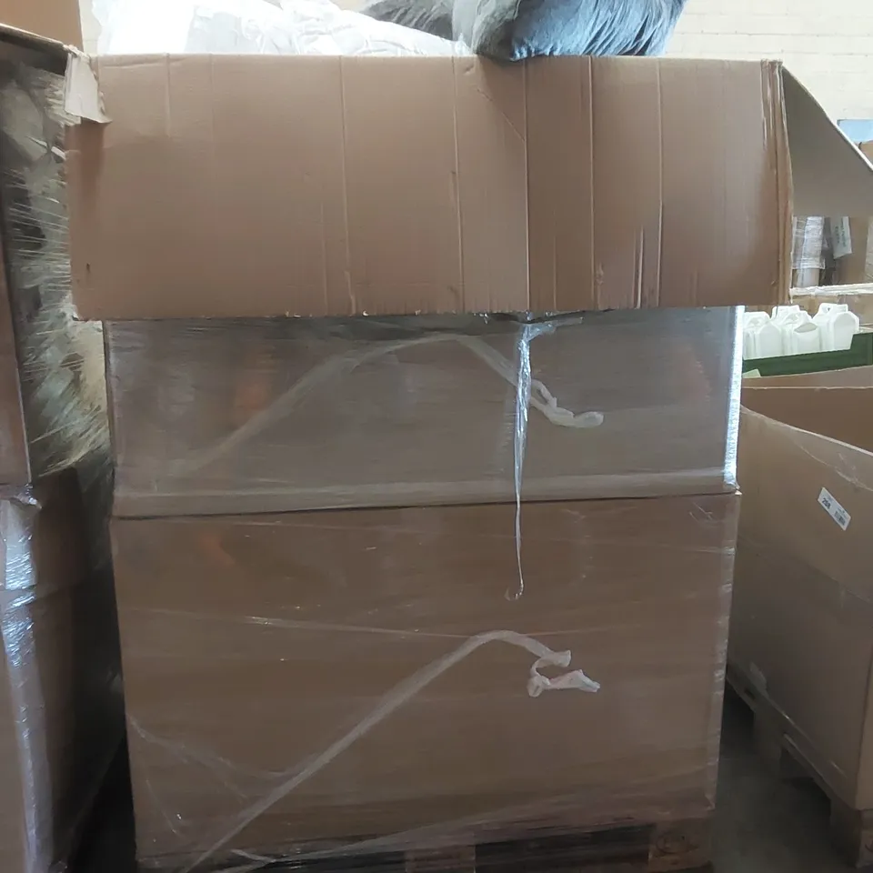 PALLET CONTAINING A VERY LARGE QUANTITY OF ASSORTED PILLOWS AND RELATED BEDDING/COMFORT PRODUCTS ECT
