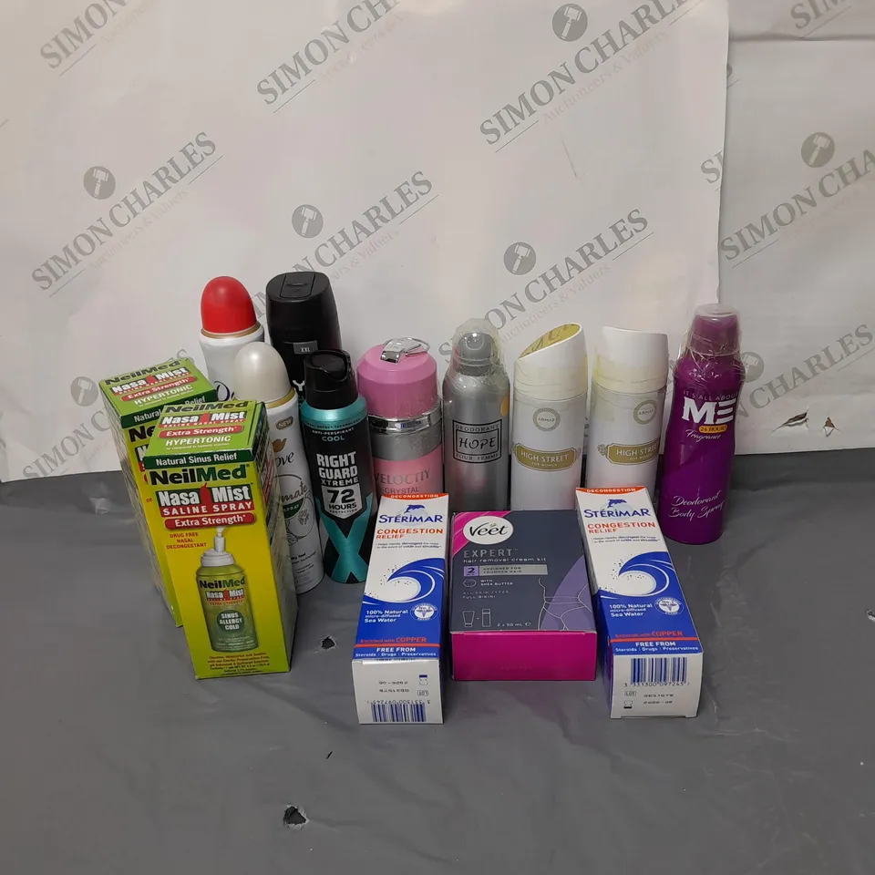 LOT OF 14 ASSORTED BEAUTY SPRAYS TO INCLUDE DOVE AND LYNX