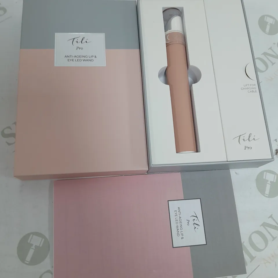 TILI PRO ANTI-AGEING LIP & EYE LED WAND