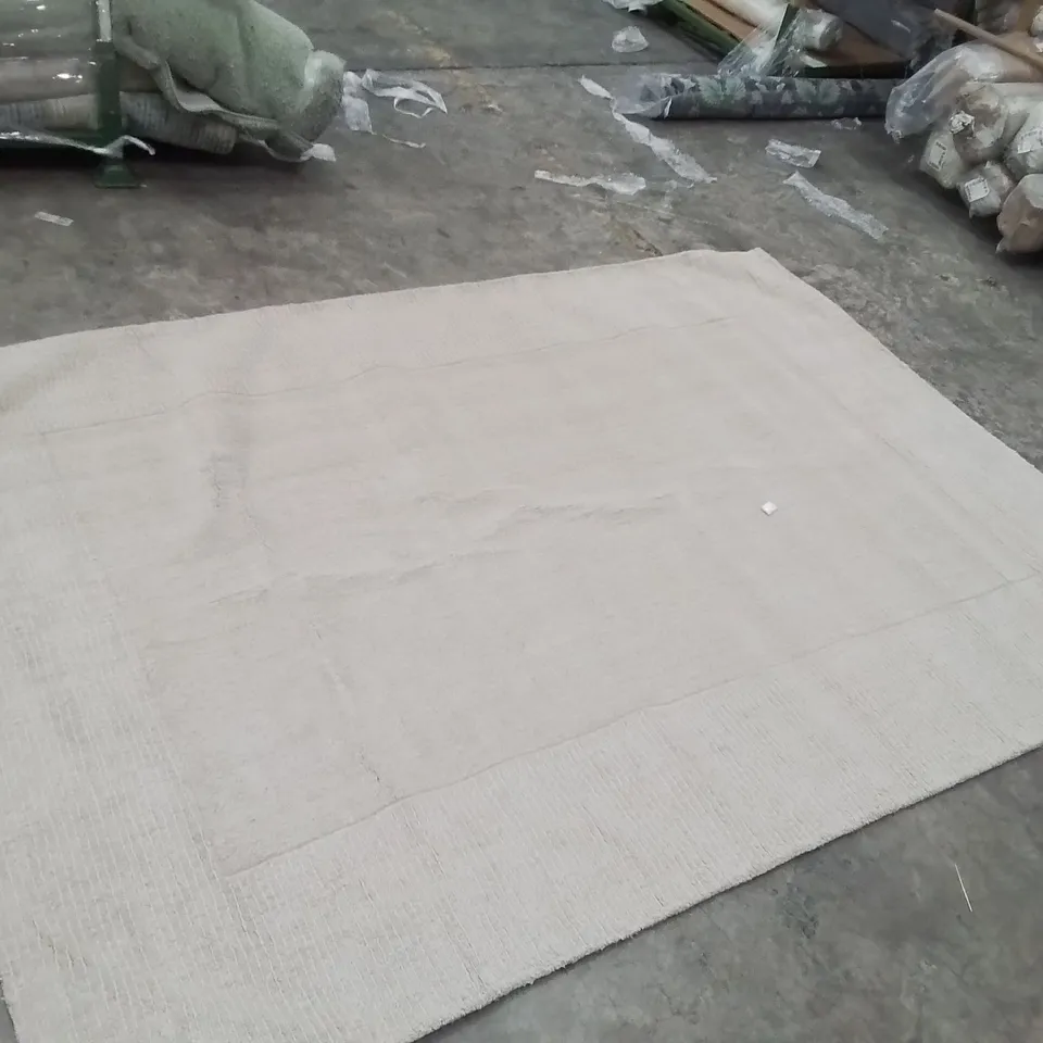QUALITY DESIGNER AREA RUG - APPROXIMATELY 287x200cm