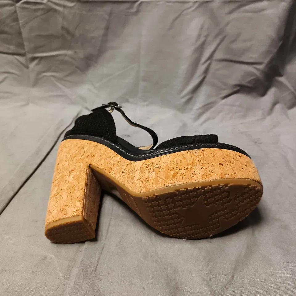 JIMMY CHOO PLATFORM HEEL SHOES - 7