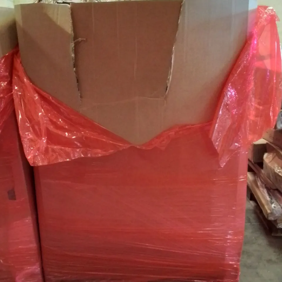 PALLET CONTAINING ASSORTED PRODUCTS INCLUDING FOLDING PET CRATE, AUTUMN WREATH, LED LIGHTS & PLANT STAND