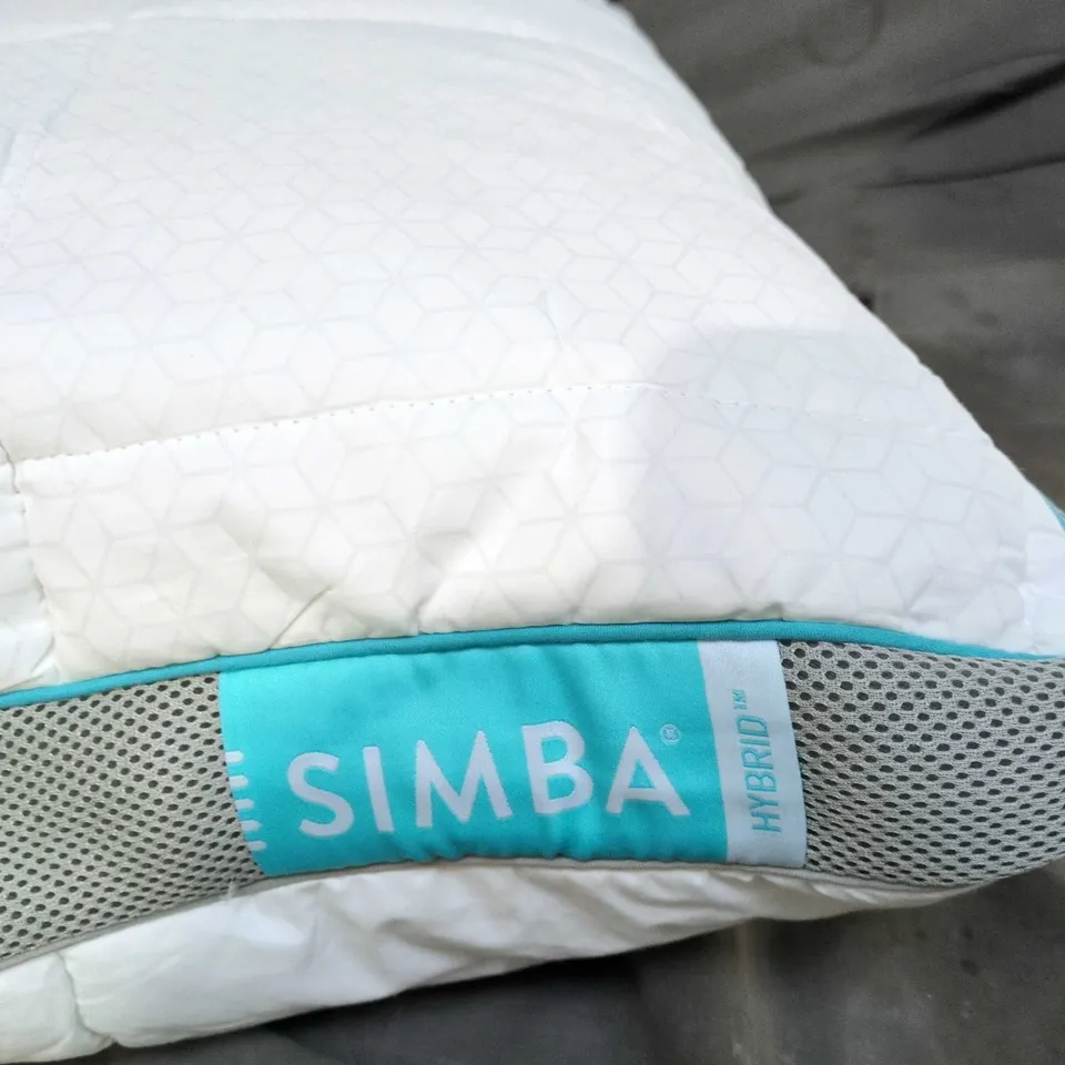 SIMBA HYBRID PILLOW – WHITE WITH TURQUOISE BRANDING