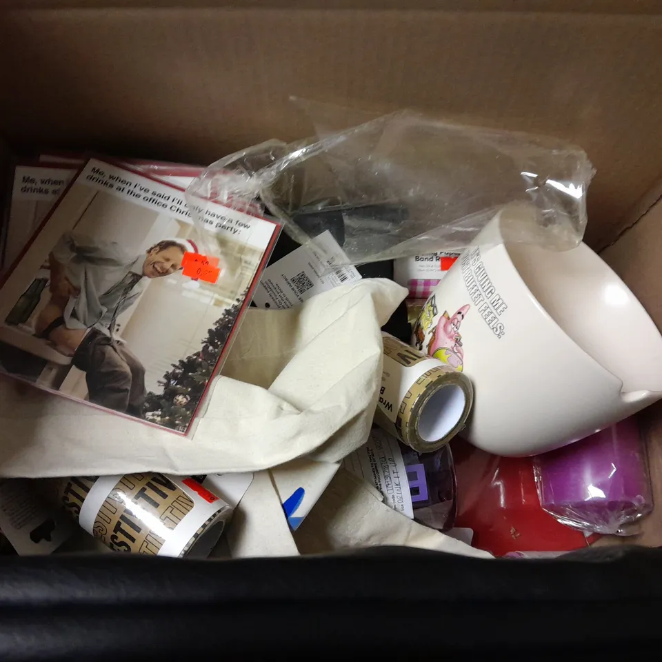 BOX OF APPROXIMATELY 10 ASSORTED ITEMS TO INCLUDE - HIGH ON LIFE CANDLE - TYPO PHONE CASE - WRAPPING PAPER ECT