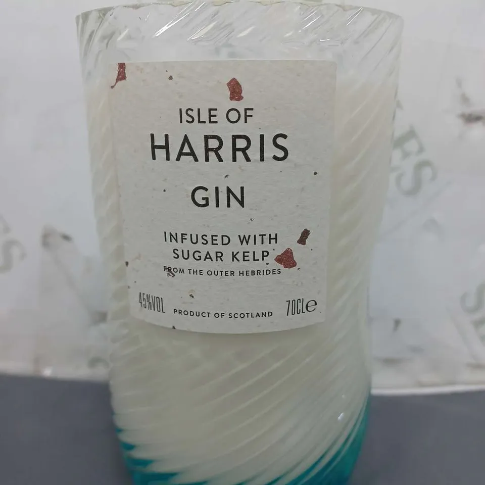 ISLE OF HARRIS GIN INFUSED WITH SUGAR KELP SCENTED CANDLE