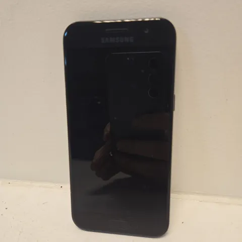 SAMSUNG GALAXY A3 (2017) – BLACK, 16GB